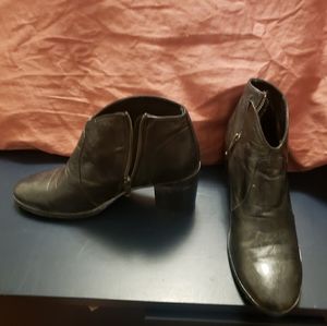 Frye | Nora Black Silver Leather Ankle Boots